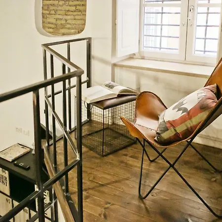Navona Industrial Loft 아파트